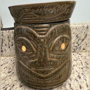 Scentsy Tiki Man Warmer Lamp